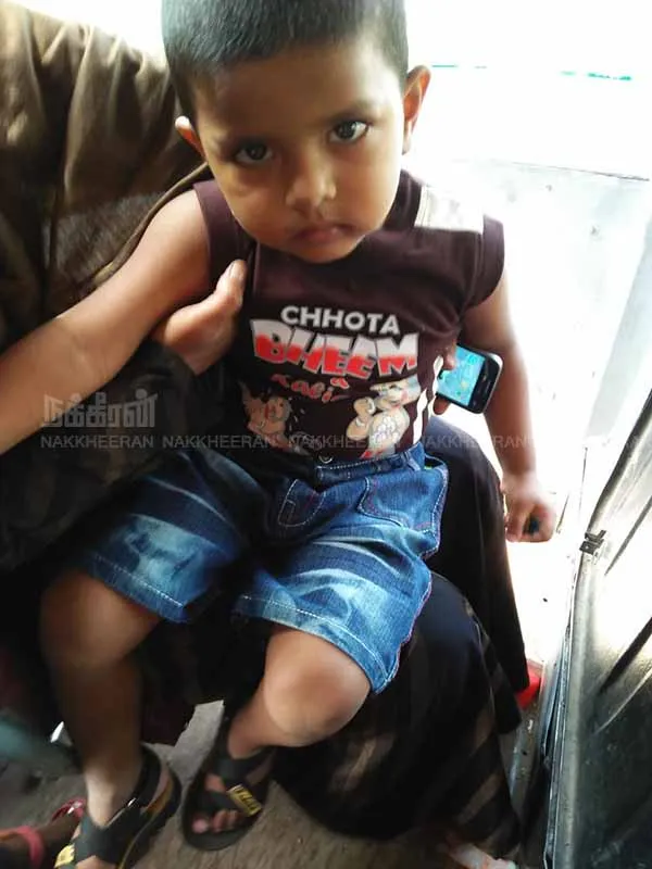 Dicketa for a two and a half year old baby! The father who left the bus